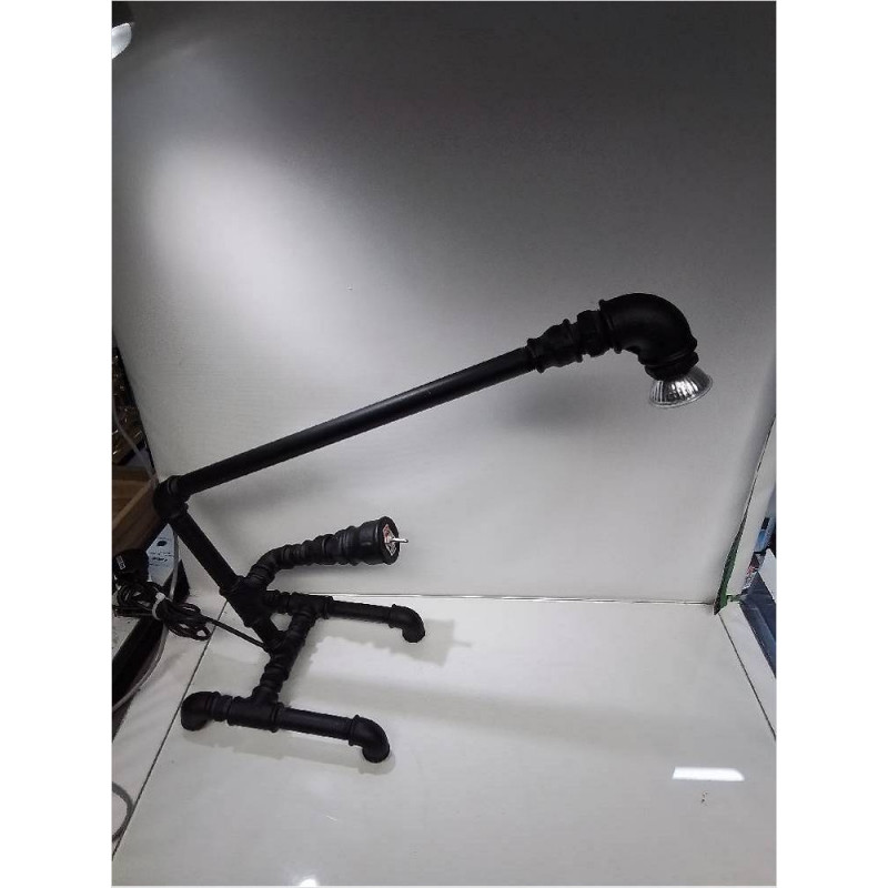 LAMPE STYLE INDUSTRIEL TUYAUX