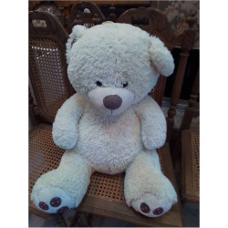 OURS EN PELUCHE 