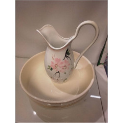 NÉCESSAIRE DE TOILETTE 