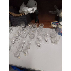 LOT DE VERRES CRISTAL CISELÉ 