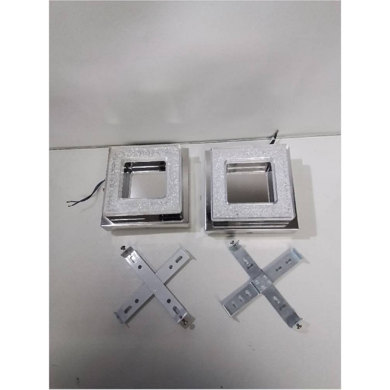 LOT DE 2 APPLIQUES LED CARRÉES + ACCESSOIRES 