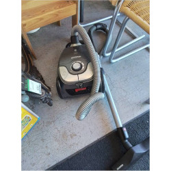 ASPIRATEUR SEVERIN GRIS 