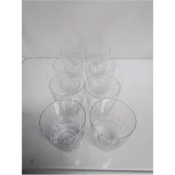 LOT DE VERRES CISELÉS 