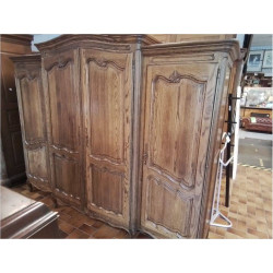 ARMOIRE STYLE LOUIS XV