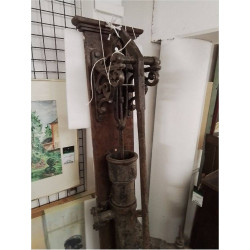 POMPE ANCIENNE GRAND MODÈLE 