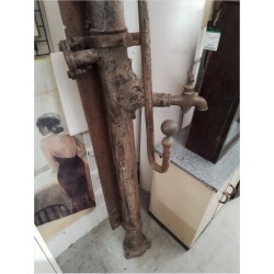 POMPE ANCIENNE GRAND MODÈLE 