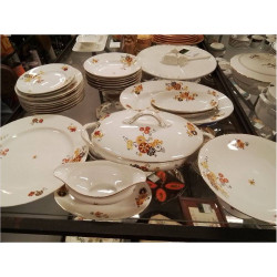 LOT DE VAISSELLE PORCELAINE...