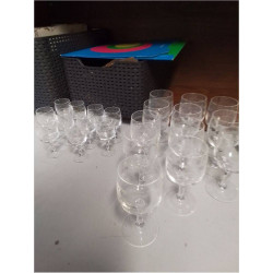 LOT DE VERRES CRISTAL CISELÉS 