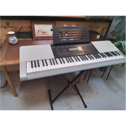 CLAVIER ÉLECTRONIQUE CASIO...