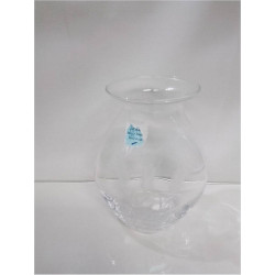 VASE TAILLÉ MAIN