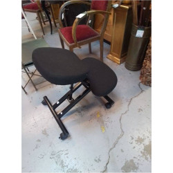 TABOURET ERGONOMIQUE NOIR