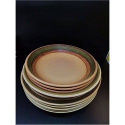 LOT D\'ASSIETTES EN GRES ESSO