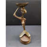STATUETTE FEMME AU PLATEAU 