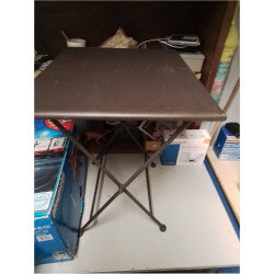 TABLE D’APPOINT FER FORGÉ 