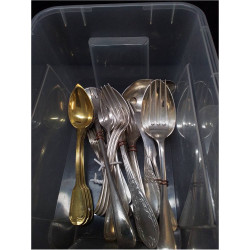 LOT DE COUVERTS DIVERS 
