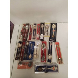 LOT DE CUILLÈRES COLLECTION 