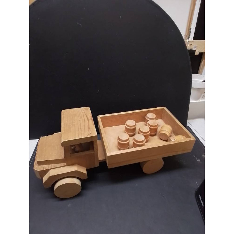 CAMION EN BOIS 