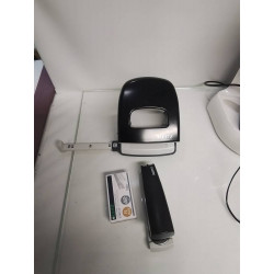LOT D’ACCESSOIRES DE BUREAU 