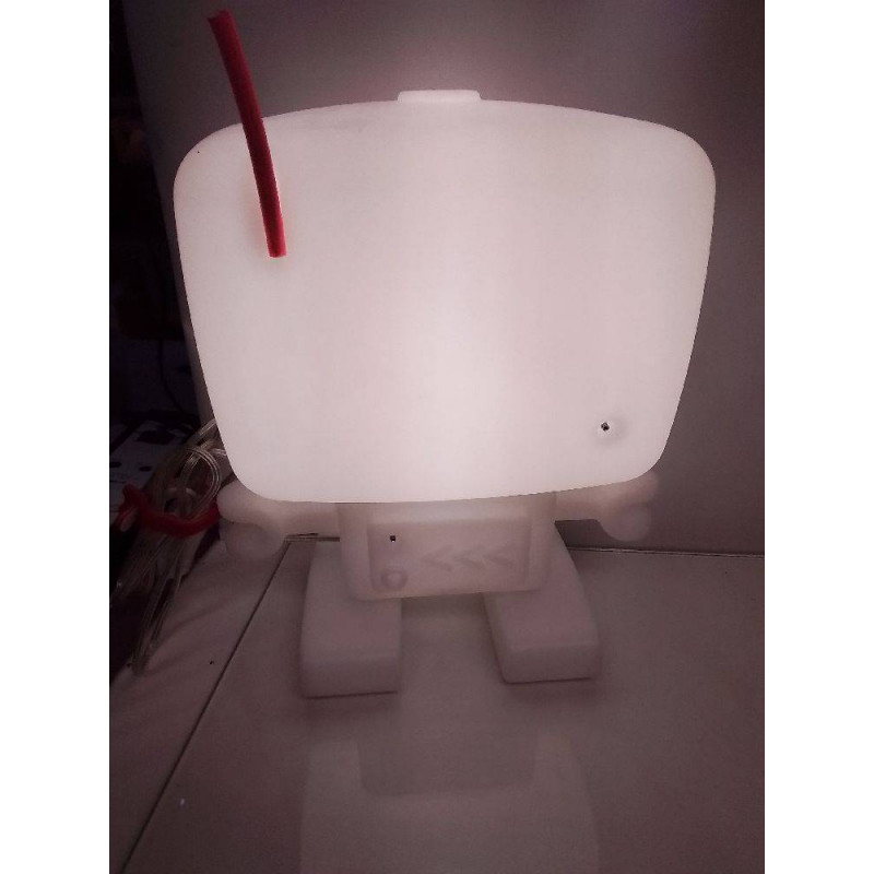 LAMPE A POSER SPACEBOT