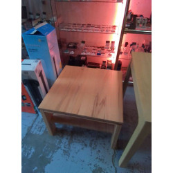TABLE BASSE MODERNE