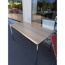TABLE PIEDS CHROMÉS 