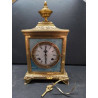 PENDULE DORÉ + CLE EN L\'ÉTAT 