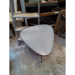 TABLE BASSE TRIANGULAIRE 