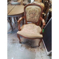 FAUTEUIL CABRIOLET CAPITONNÉ 