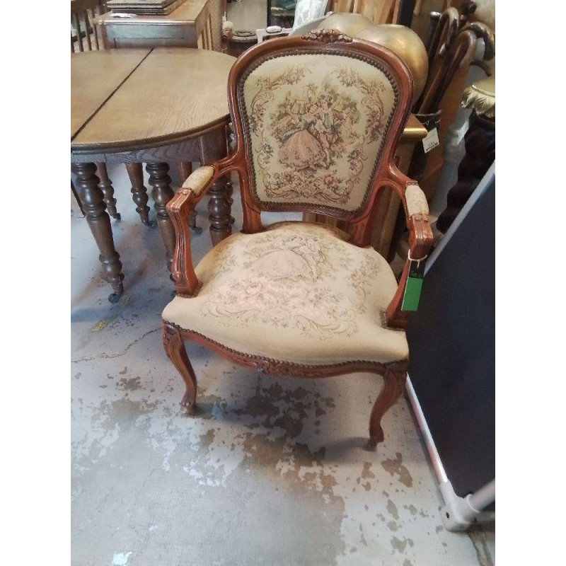 FAUTEUIL CABRIOLET CAPITONNÉ 