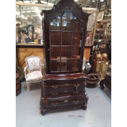 VITRINE 2 CORPS STYLE TOMBEAU 