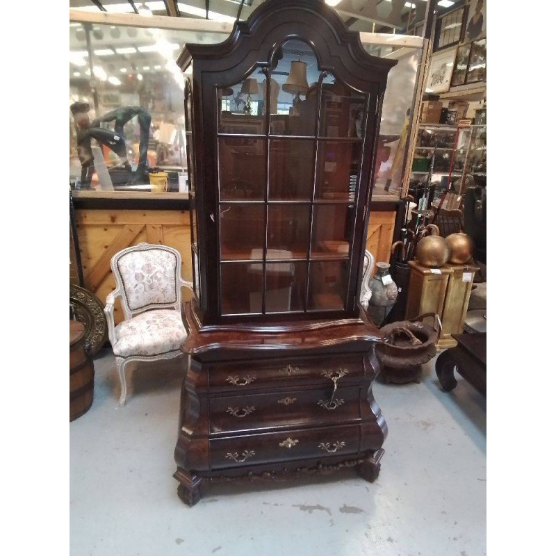 VITRINE 2 CORPS STYLE TOMBEAU 