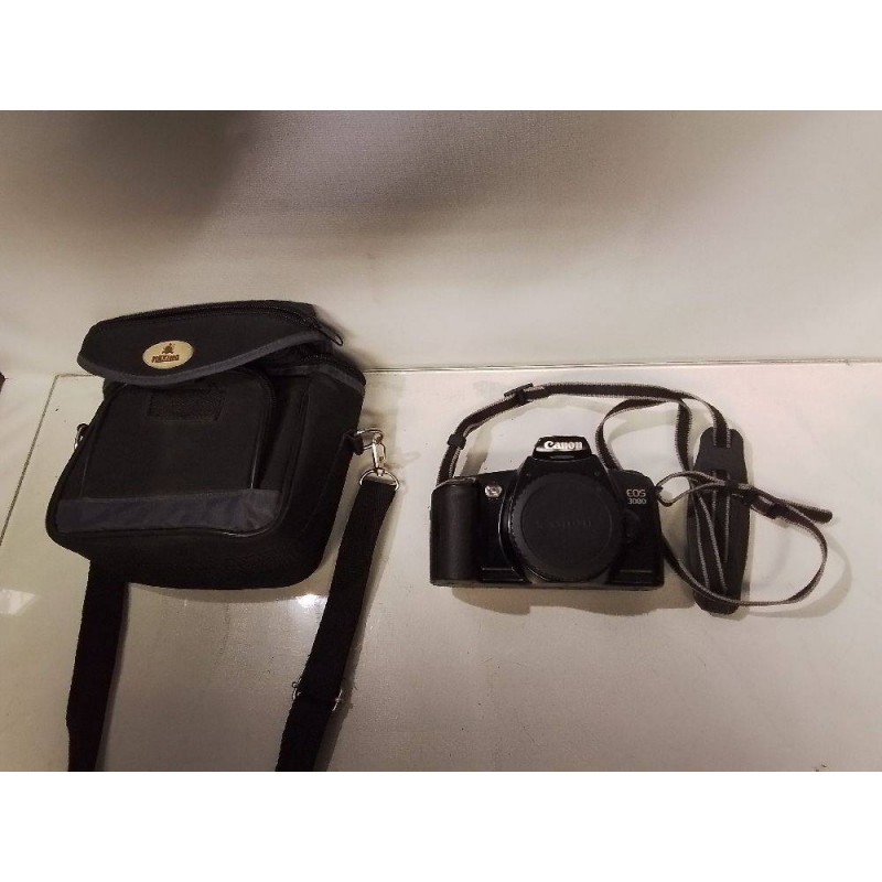 APPAREIL PHOTO ARGENTIQUE CANON EOS 3000 + ACCESSOIRES 