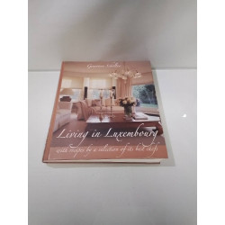 LIVRE LIVING IN LUXEMBOURG 