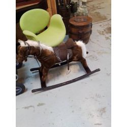 CHEVAL A BASCULE 