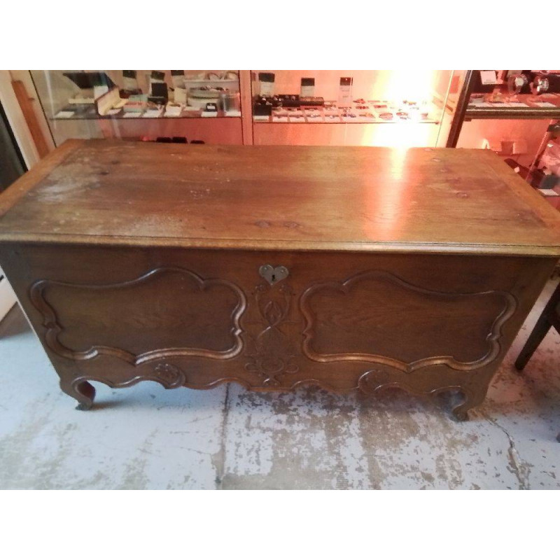COFFRE CHENE MASSIF STYLE LOUIS XV 