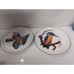 LOT DE 2 ASSIETTES...