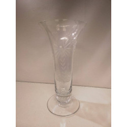 VASE CISELÉ 