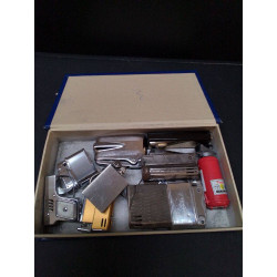 LOT BRIQUET EN L\'ÉTAT 