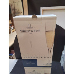 LOT 4 FLUTES A CHAMPAGNE...