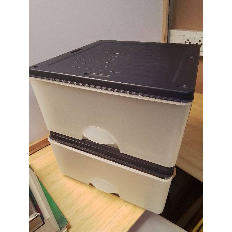 LOT DE 2 BOITES PLASTIQUE A TIROIRS