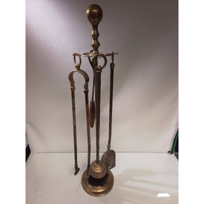 NÉCESSAIRE DE CHEMINÉE 