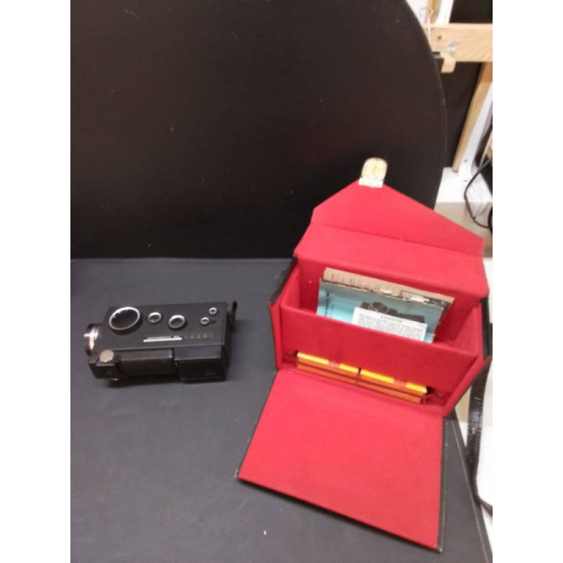 CAMERA M8 AVEC ÉTUI ET FILMS 