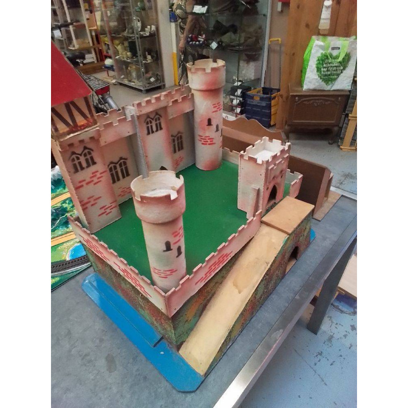 MAQUETTE CHÂTEAU 