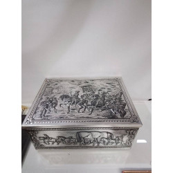 BOITE METAL ANCIENNE 