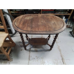 TABLE D’APPOINT OVALE PIEDS...
