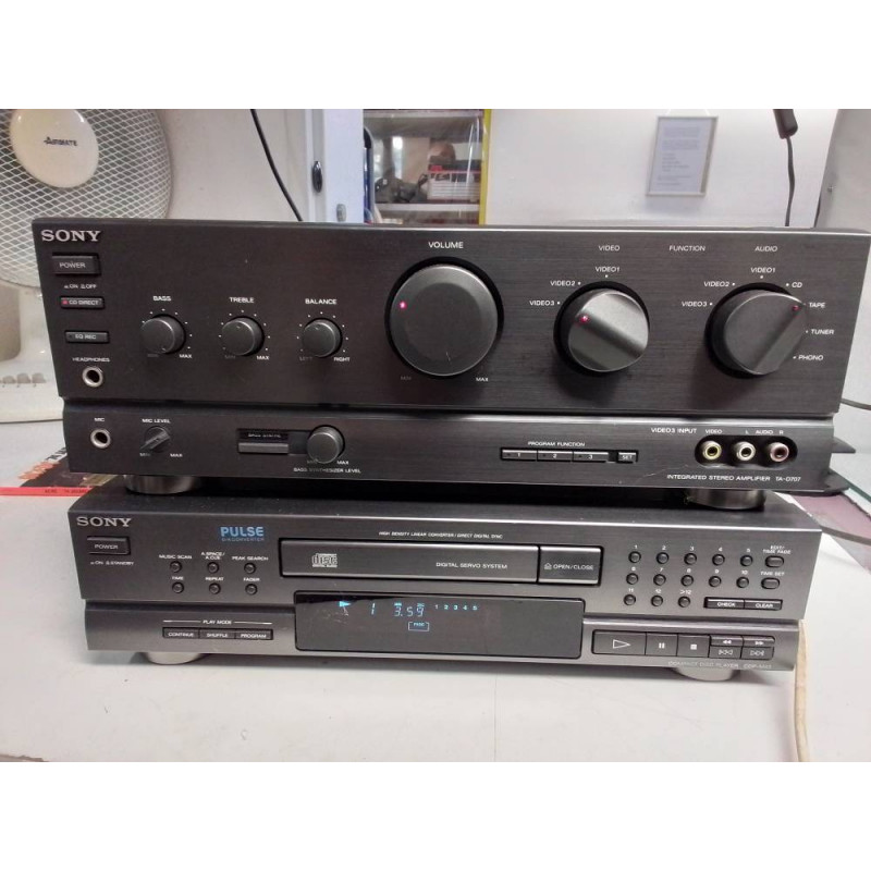 AMPLIFICATEUR SONY TA D707 + TÉLÉCOMMANDE 