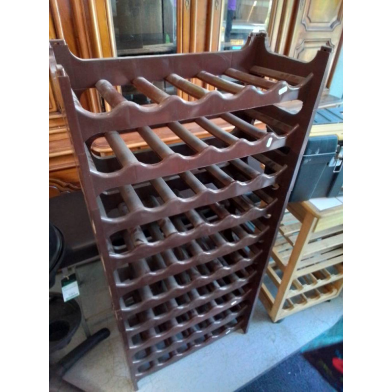 ÉTAGÈRE A BOUTEILLES 