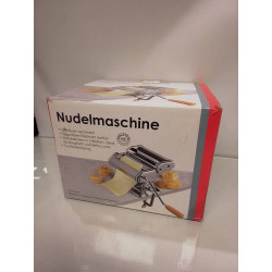 MACHINE A PÂTES 