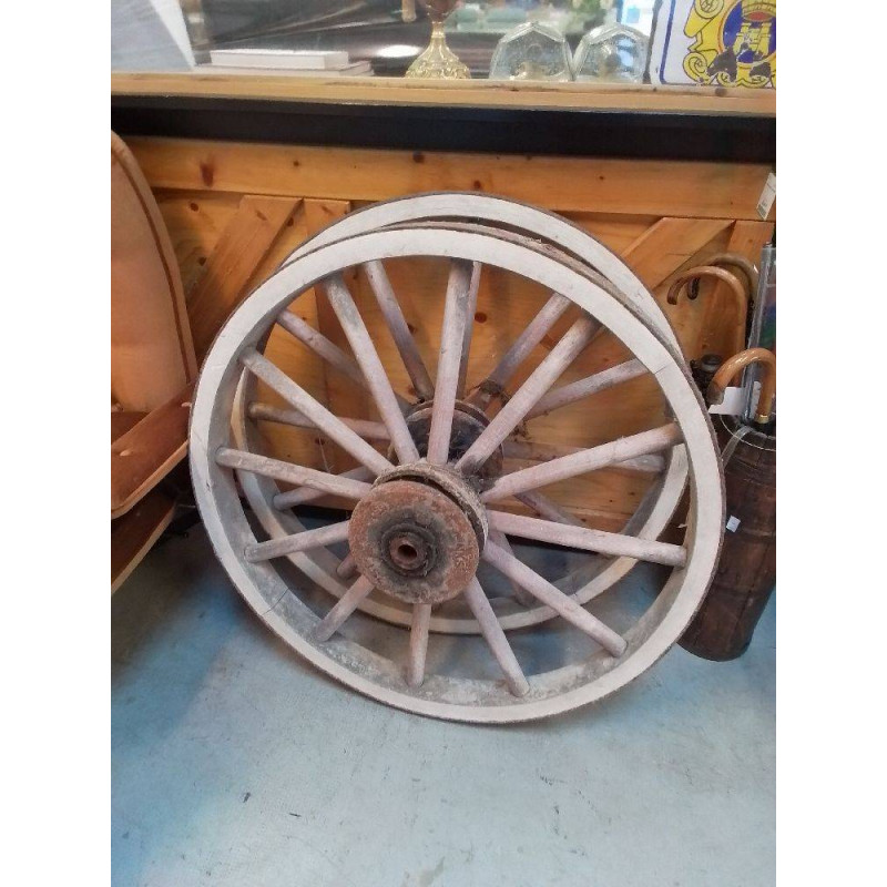 GROSSE ROUE ANCIENNE 