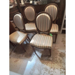 LOT DE 4 CHAISES MÉDAILLON...